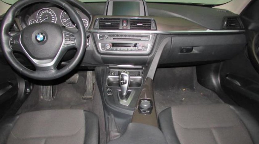 BMW 320 316i AUTOMATIC 8+1 - 1.598 cc / 136 CP 2013