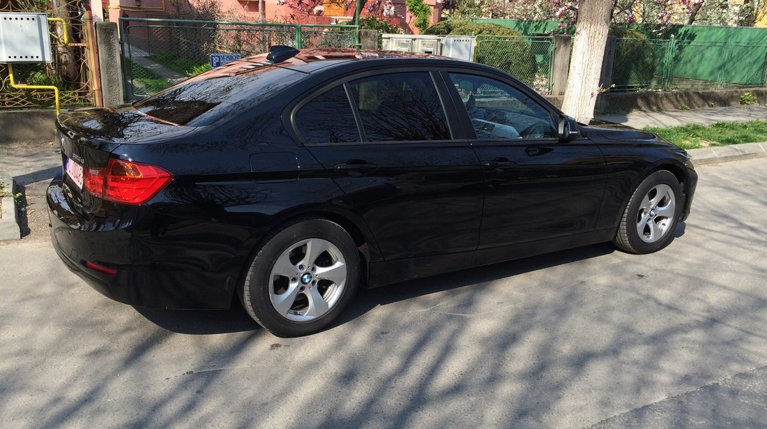 BMW 320 320 diesel 2012