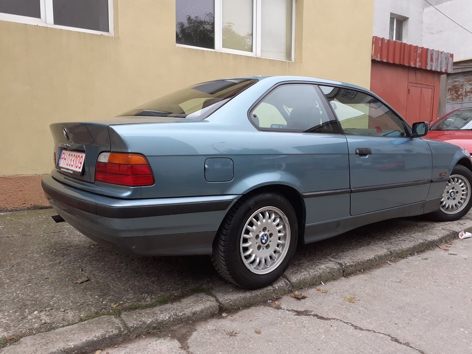 BMW 320 320 i E 36 coupe