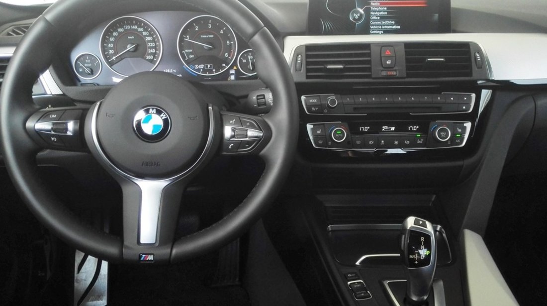 BMW 320 320d xDrive 2016