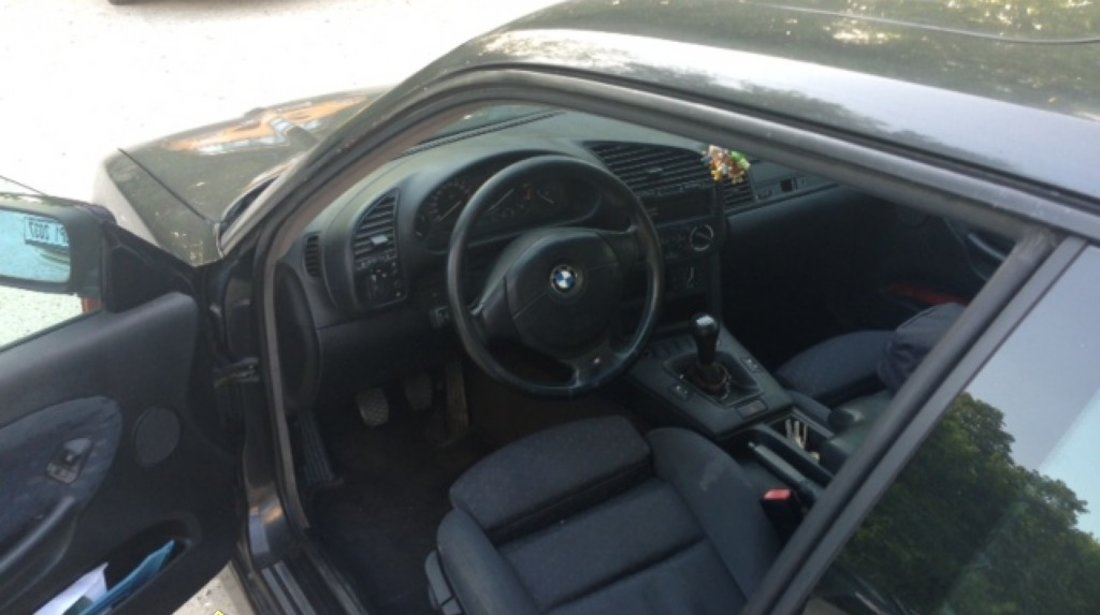 BMW 320 320i 1993