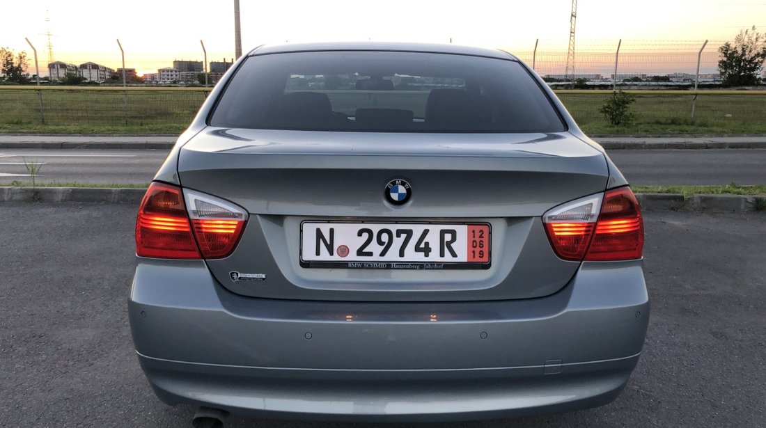 BMW 320 BMW 320d 163Cp / Xenon /Scaune incalzite /Jante 16 DOTZ / Senzori parcare / Oglinzi rabatabile electric / Lumini manere / RECENT ADUSA DIN GERMANIA!!! 2006