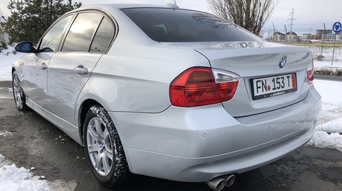 BMW 320 BMW 320D An 2007-163Cp Full/Xenon/Navi/Piele/Automata/Trapa/Bluetooth/PDC fata+spate/6 CD/Oglinzi rabatabile/Lumini ambientale/Scaune incalzite, etc… Recent adusa din Germania!!! 2007