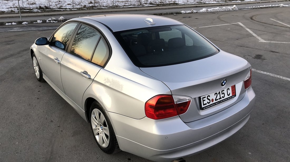 BMW 320 BMW 320i 150Cp / TRAPA / NAVIGATIE /SENZORI PARCARE FATA+SPATE/VOLAN SPORT CU COMENZI/RECENT ADUSA DIN GERMANIA!!! 2006