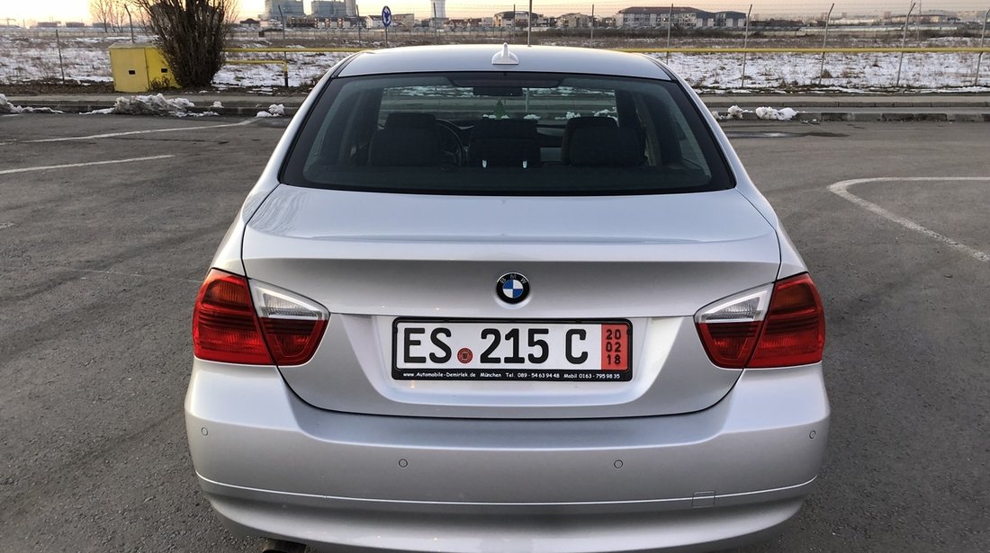 BMW 320 BMW 320i 150Cp / TRAPA / NAVIGATIE /SENZORI PARCARE FATA+SPATE/VOLAN SPORT CU COMENZI/RECENT ADUSA DIN GERMANIA!!! 2006