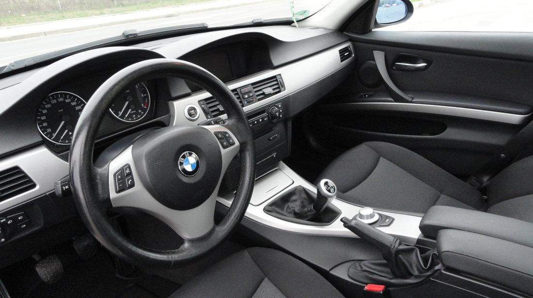 BMW 320 BMW 320i 150Cp / TRAPA / NAVIGATIE /SENZORI PARCARE FATA+SPATE/VOLAN SPORT CU COMENZI/RECENT ADUSA DIN GERMANIA!!! 2006