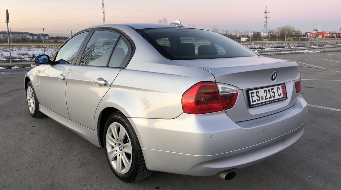 BMW 320 BMW 320i 150Cp / TRAPA / NAVIGATIE /SENZORI PARCARE FATA+SPATE/VOLAN SPORT CU COMENZI/RECENT ADUSA DIN GERMANIA!!! 2006