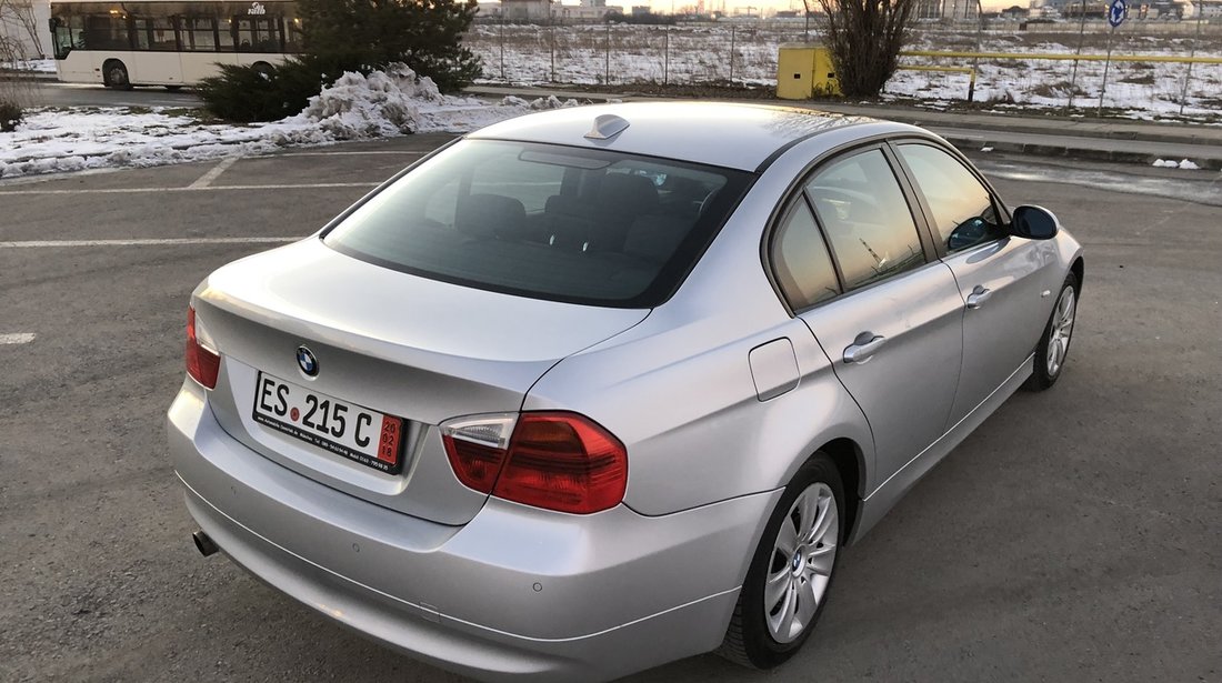 BMW 320 BMW 320i 150Cp / TRAPA / NAVIGATIE /SENZORI PARCARE FATA+SPATE/VOLAN SPORT CU COMENZI/RECENT ADUSA DIN GERMANIA!!! 2006