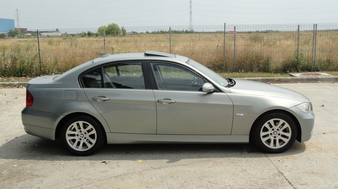 BMW 320 BMW 320i FULL / NAVI MARE / XENON / TRAPA / PIELE/ SCAUNE INCALZITE / SENZORI PARCARE / VOLAN SPORT CU COMENZI 2006