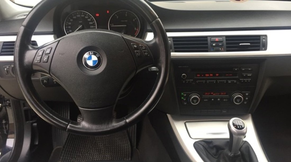 BMW 320 INMATRICULAT 1 ZI 2010