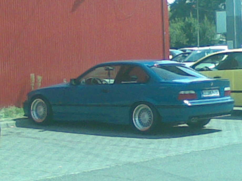 BMW 320 Laguna Seca