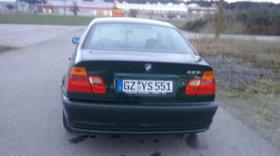 BMW 323 2,3 i 2001