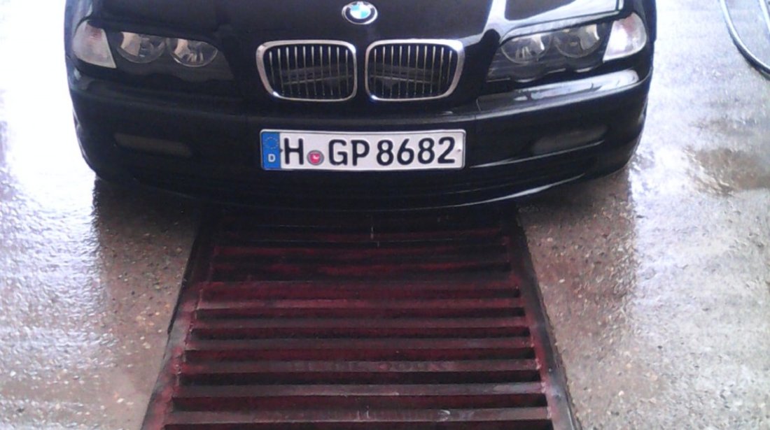 BMW 325 2496