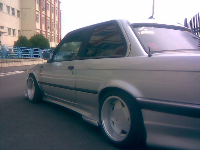 BMW 325 E30 2500