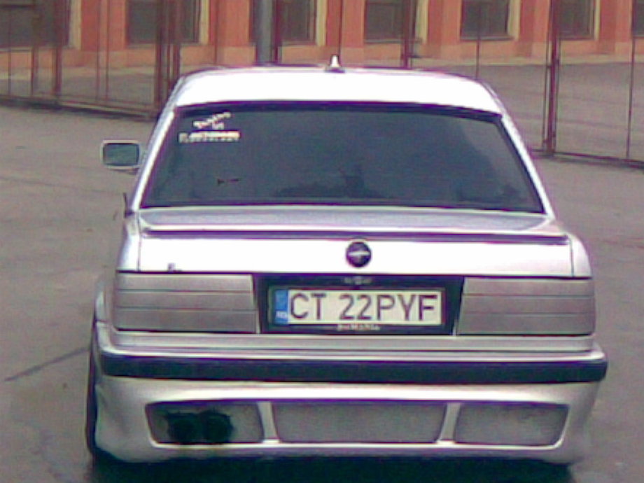 BMW 325 E30 2500