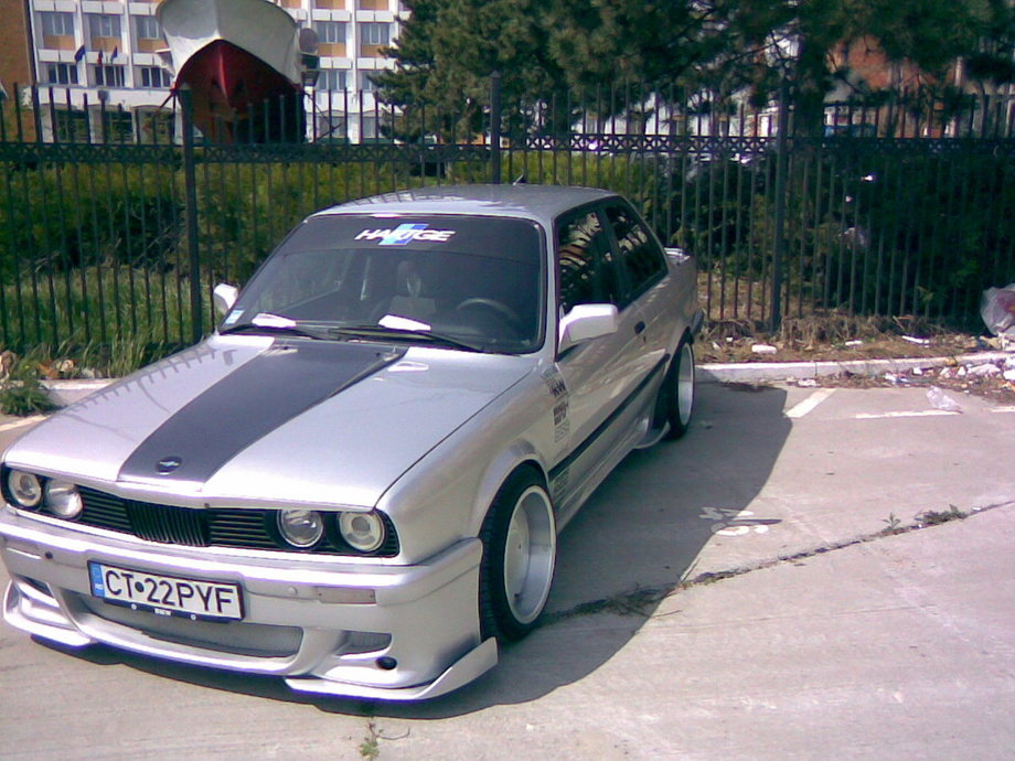 BMW 325 E30 2500