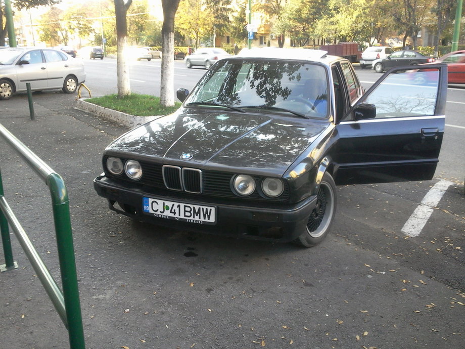 BMW 325 E30/325/URSULET