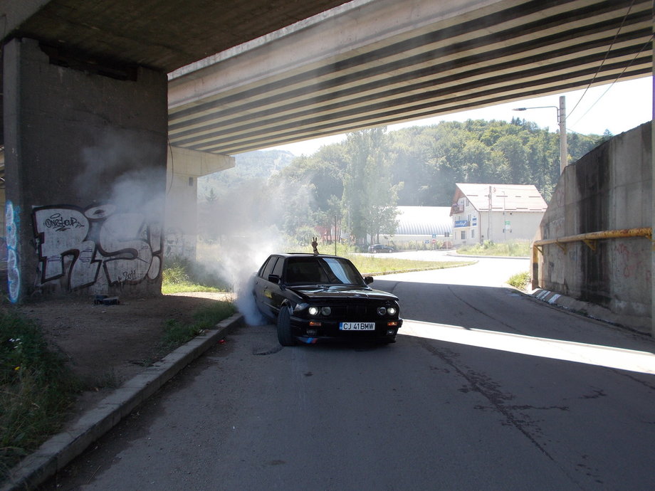 BMW 325 E30/325/URSULET