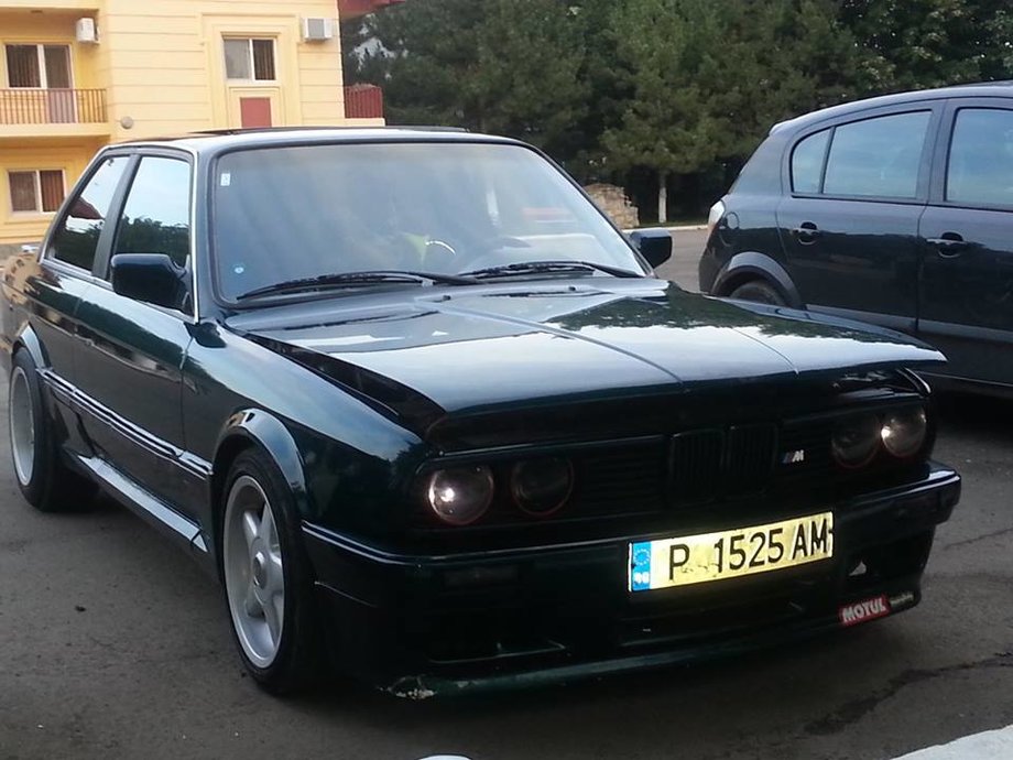 BMW 325 E30