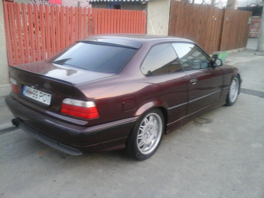 BMW 325 e36