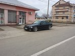 BMW 325 pisica neagra