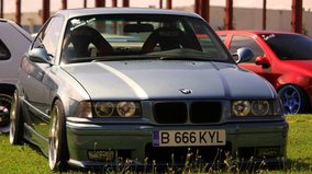 BMW 325