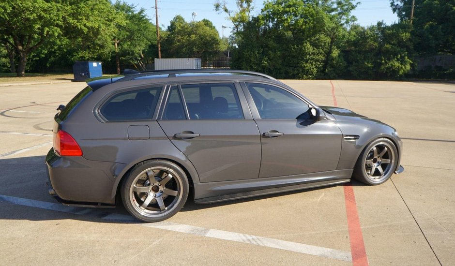 BMW 328i Touring transformat in M3