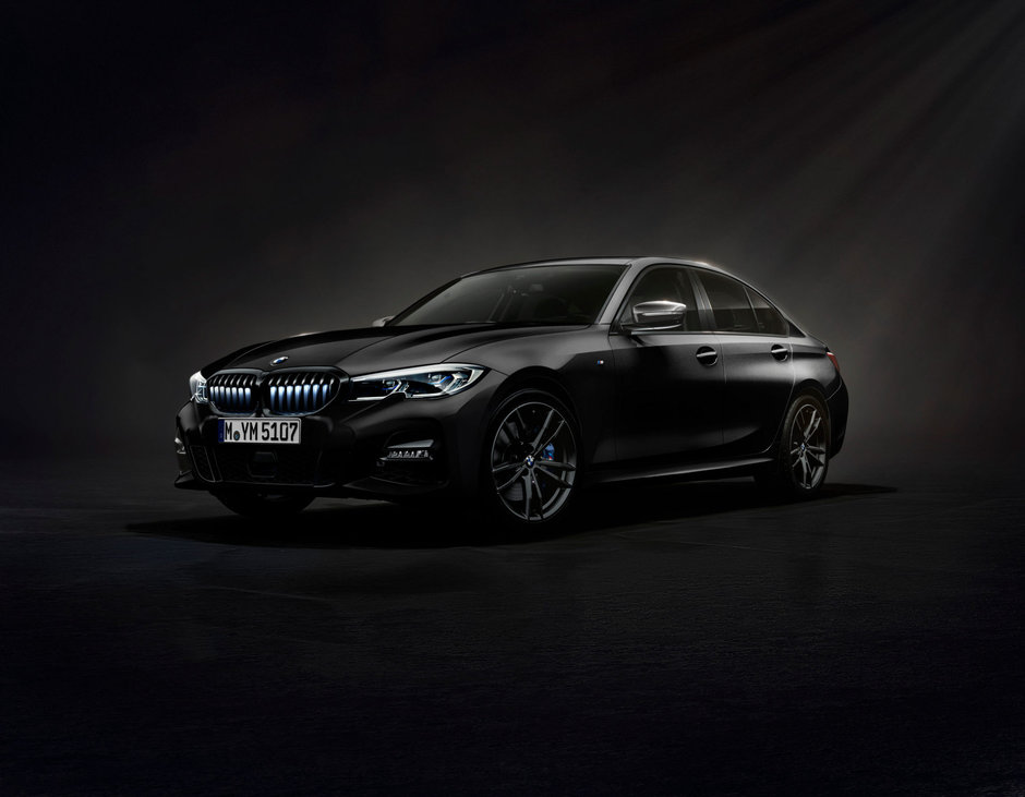 BMW 330i Iconic Edition