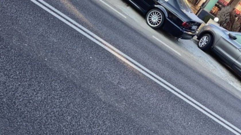 BMW 520 20 4D 1 2001