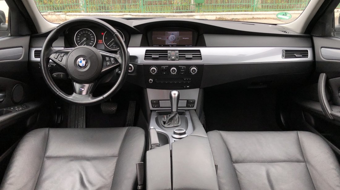BMW 520 BMW 520d FaceLift 163CP!!!–Automata / Navi Mare / Bi-xenon / Piele / Pilot / PDC fata+spate / Bluetooth / Volan M5 / Magazie 6CD etc... RECENT ADUSA DIN GERMANIA!!! 2007