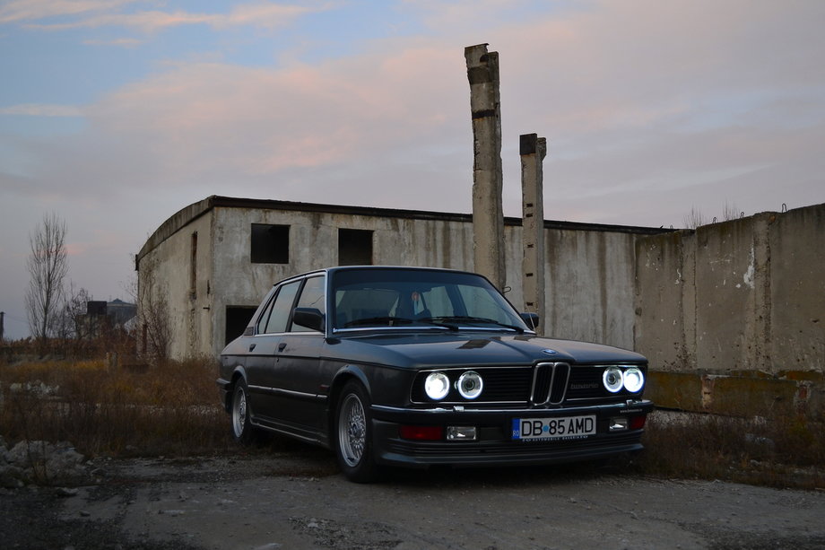 BMW 520 E12