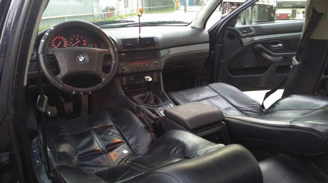 BMW 520 i full option FACELIFT inm,ro ocazie 1390e AN fab 2000