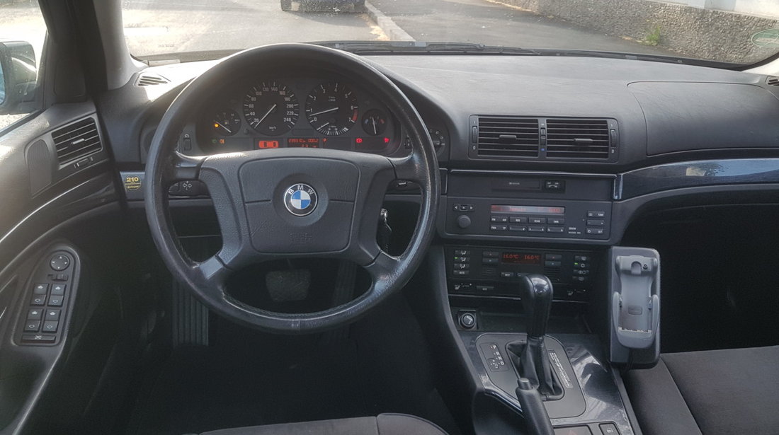 BMW 523 i Recent adus Germania Dubluclimatronic incalzire in scauneBord compiuter 1997