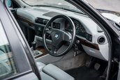 BMW 525i transformat in M5 Touring