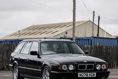 BMW 525i transformat in M5 Touring