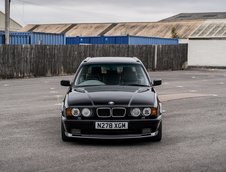 BMW 525i transformat in M5 Touring