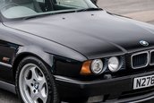 BMW 525i transformat in M5 Touring