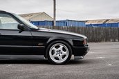 BMW 525i transformat in M5 Touring