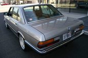 BMW 528e cu motor de Corvette