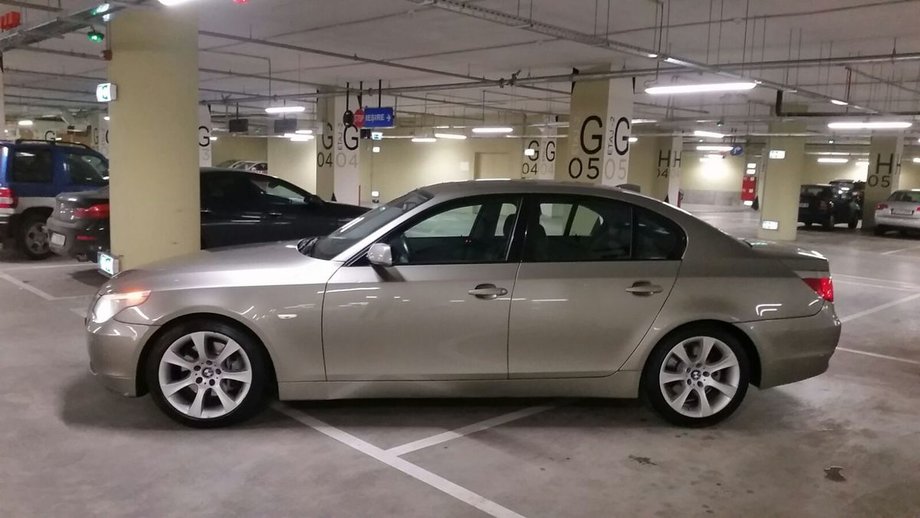 BMW 530 E6O