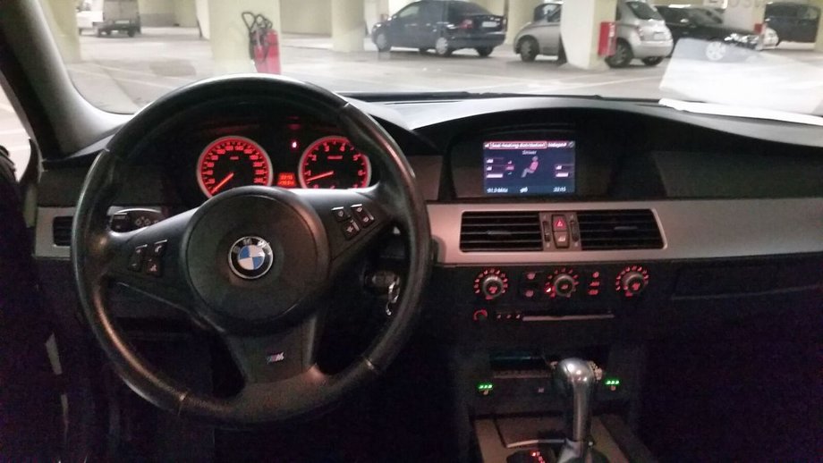 BMW 530 E6O