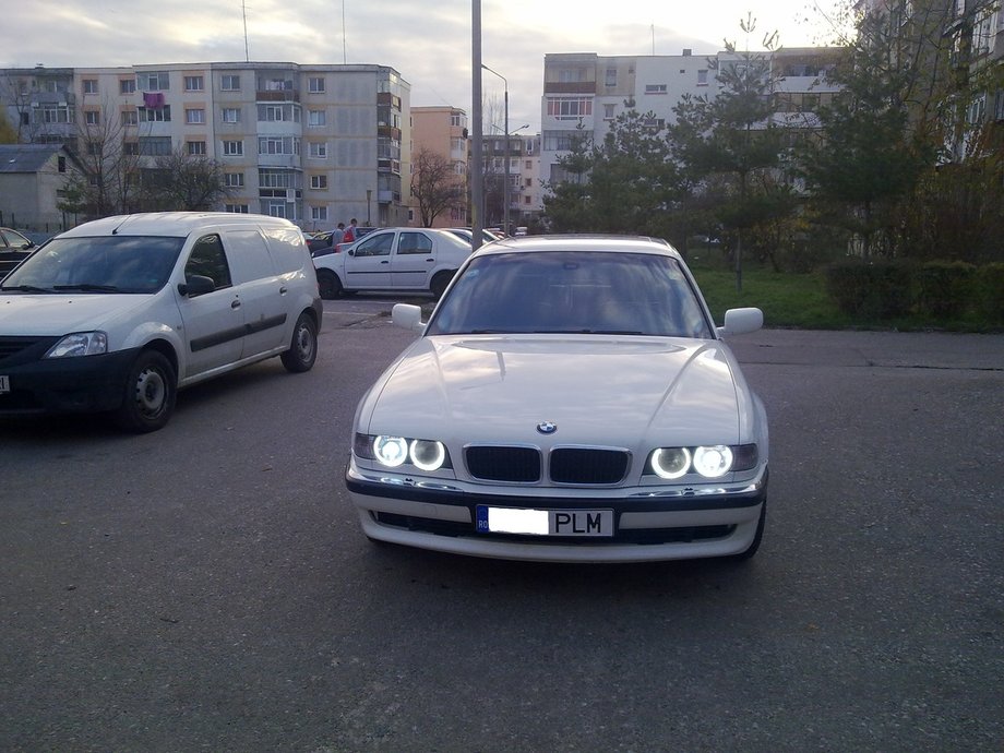 BMW 730 E 38