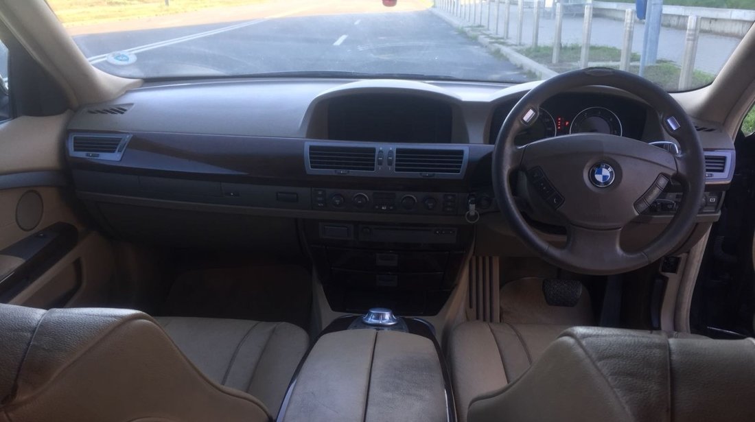 BMW 730 Volan dreapta inscris Ro 2005