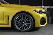 BMW 730Li in Austin Yellow