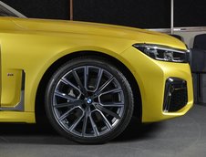 BMW 730Li in Austin Yellow