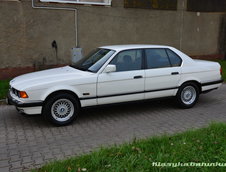 BMW 740i cu 482 de mile