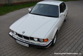 BMW 740i cu 482 de mile