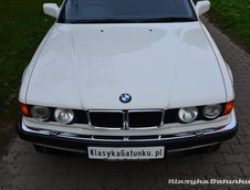 BMW 740i cu 482 de mile