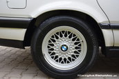 BMW 740i cu 482 de mile
