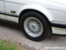 BMW 740i cu 482 de mile